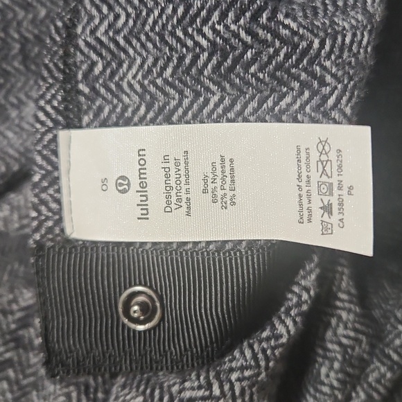 LULULEMON Vinyasa Snap Button Scarf - Picture 4 of 5